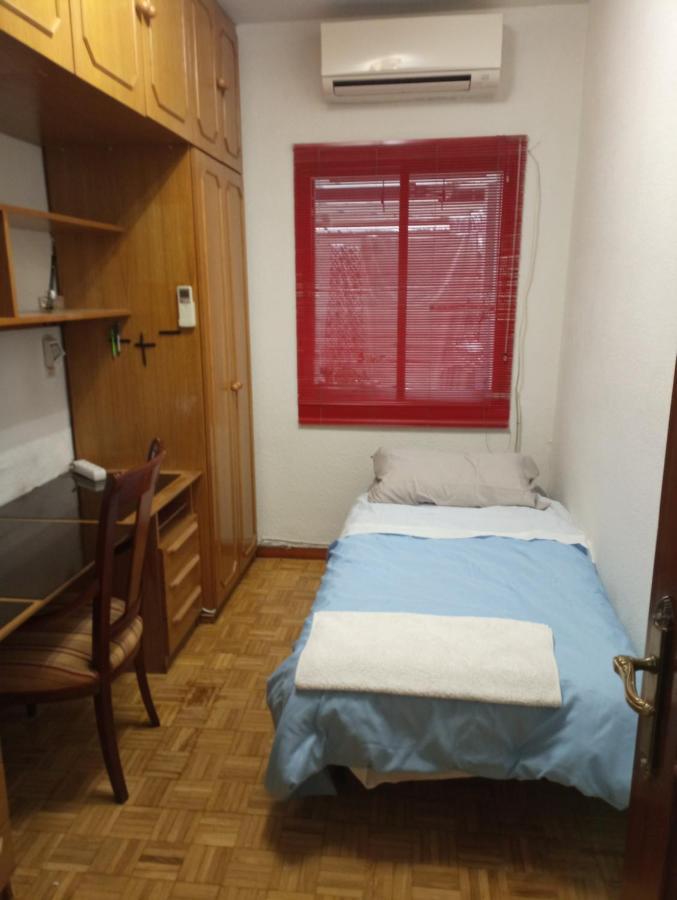 Bed and Breakfast 2-Centro Hab Compartida Masculina 8X Мадрид Екстер'єр фото